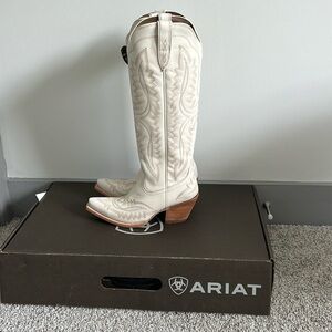 White Ariat Casanova Western Boot
